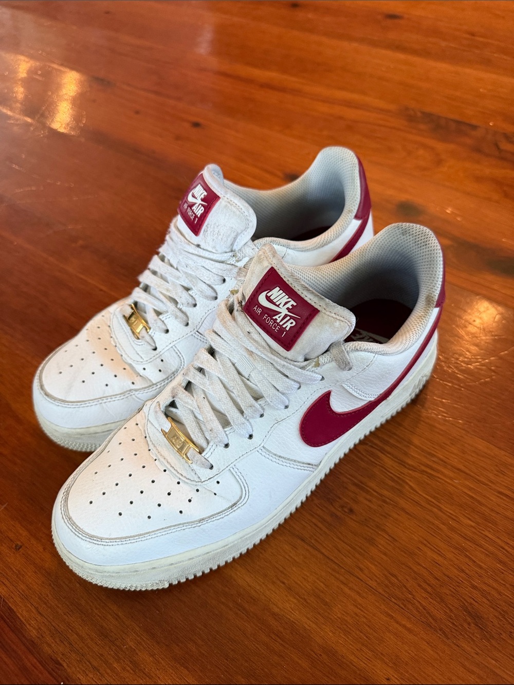 Nike Air Force 1 Low Men's Sneakers - White with Burgundy Swoosh size 11